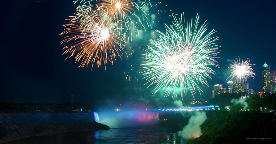 Niagara Falls Fireworks on Weekend Twilight Tour Niagara Falls Fireworks on Weekend Twilight Tour
