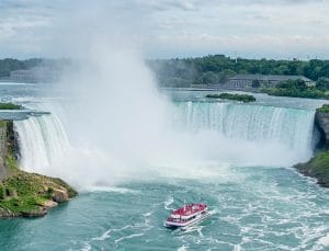 Hornblower Cruises in front of the Horseshoe Falls, Niagara Falls